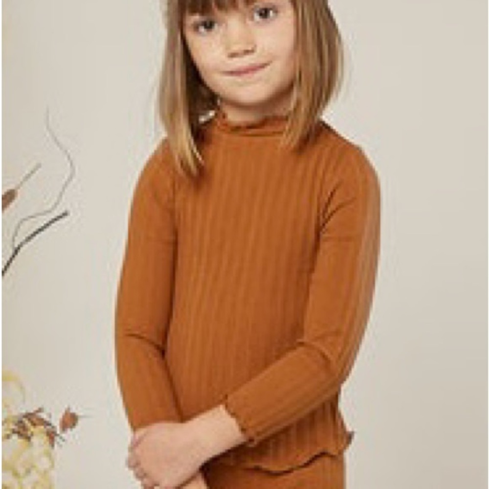 Rylee + Cru Rust Long Sleeve Lettuce Cut Cinnamon Ribbed Tee